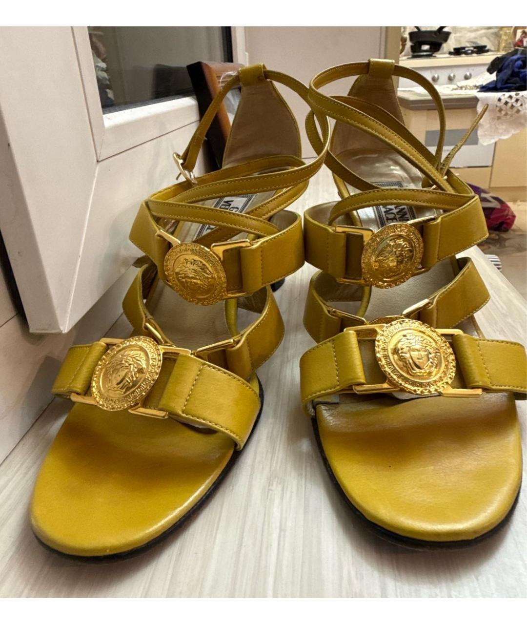 VERSACE Кожаные босоножки, фото 4