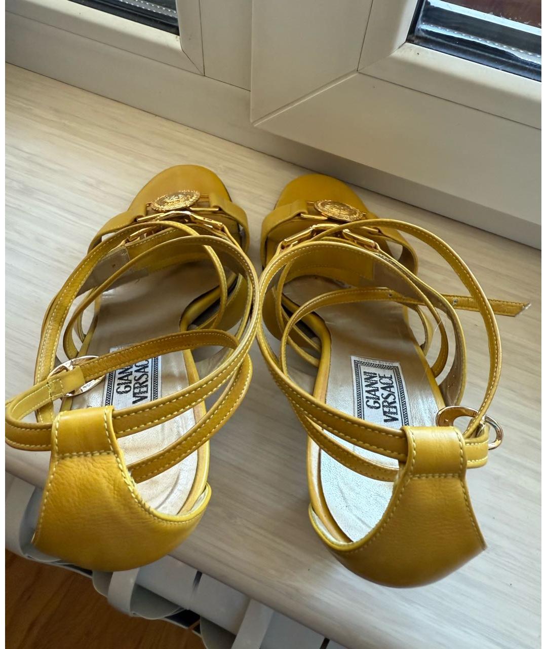 VERSACE Кожаные босоножки, фото 3