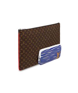 LOUIS VUITTON Косметичка