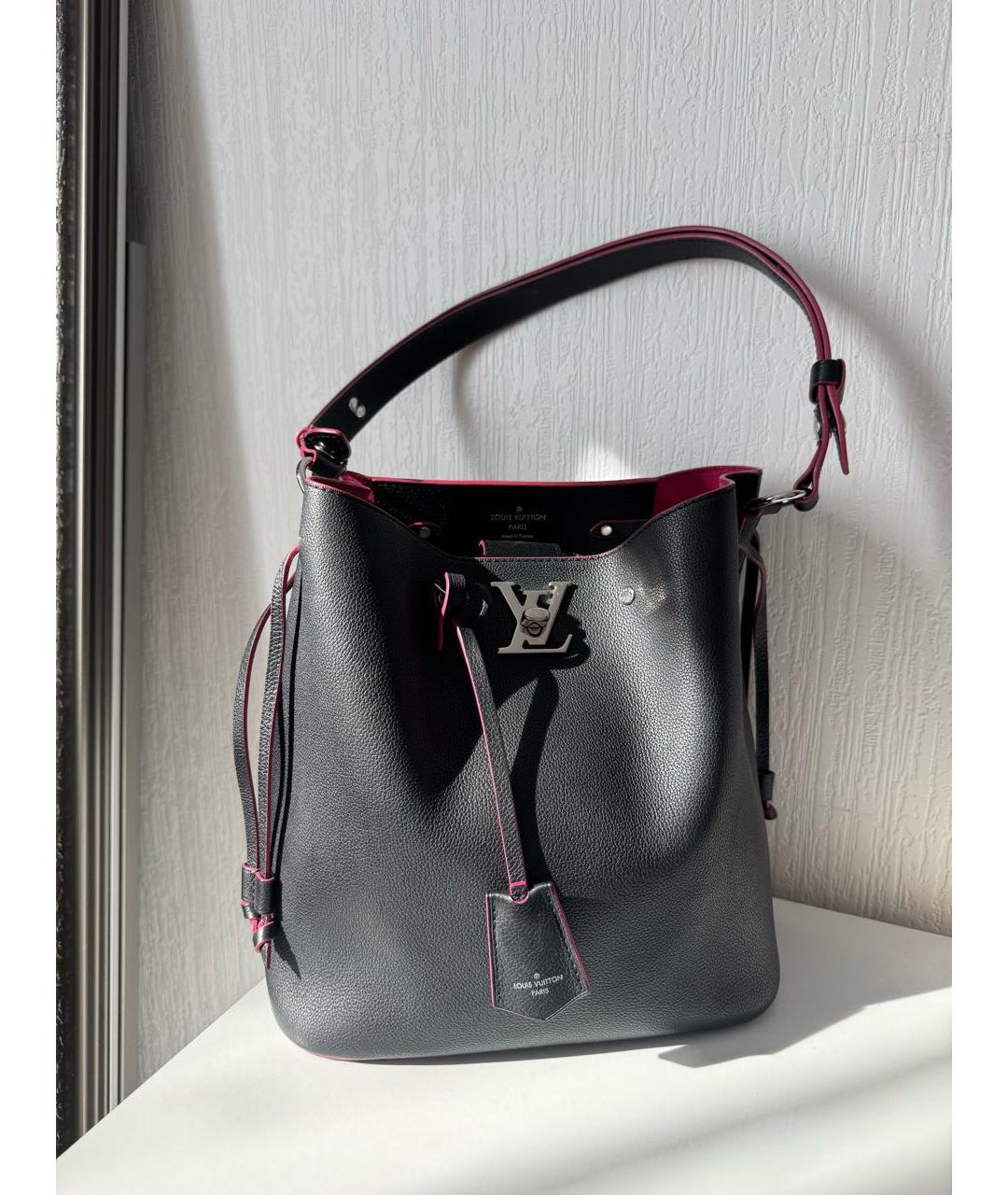 LOUIS VUITTON Темно-синяя кожаная сумка через плечо, фото 2