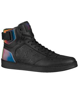 LOUIS VUITTON Высокие кроссовки / кеды