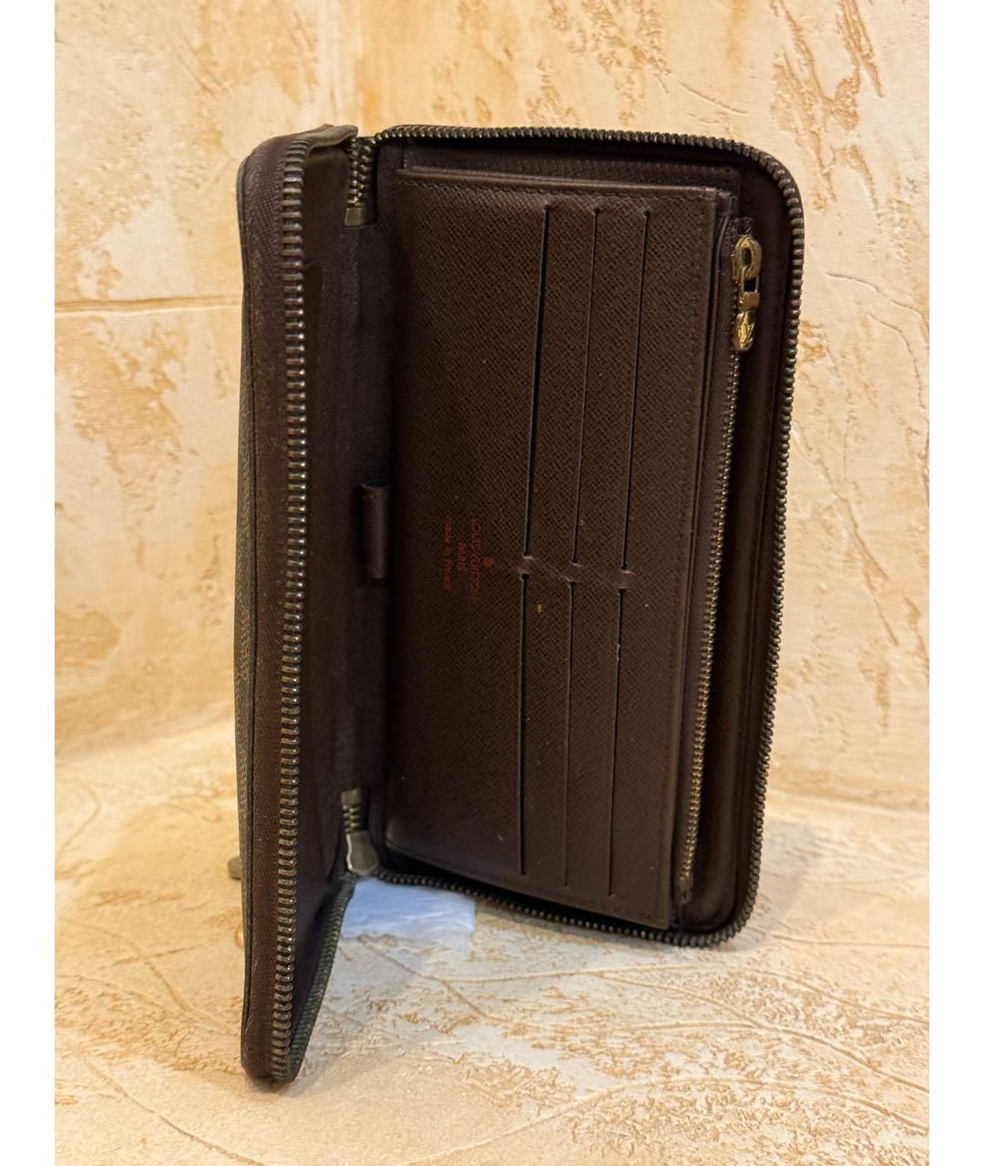 LOUIS VUITTON Коричневый кошелек, фото 3