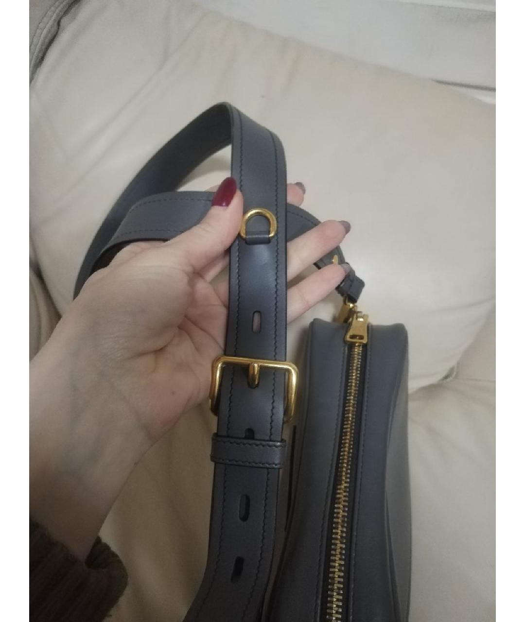 PRADA Серая кожаная сумка через плечо, фото 4