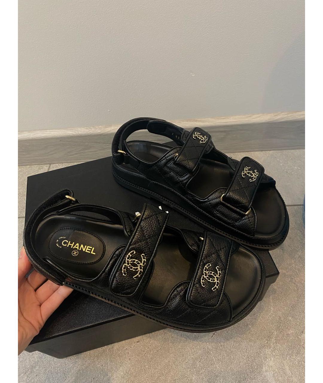 CHANEL Черные кожаные сандалии, фото 3