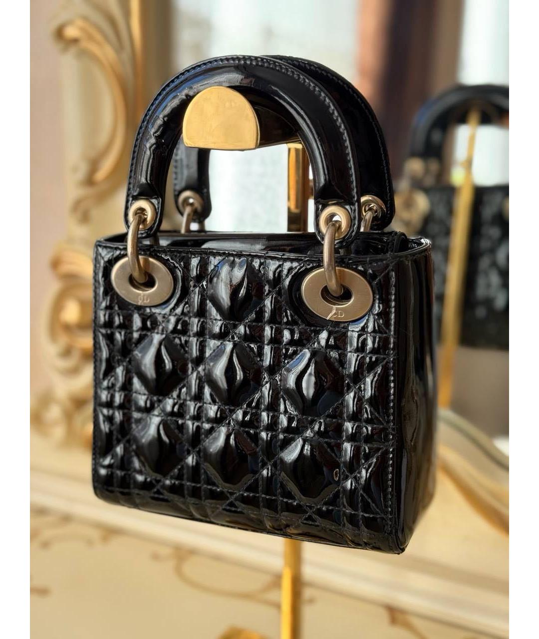 CHRISTIAN DIOR Черная сумка с короткими ручками из лакированной кожи, фото 3