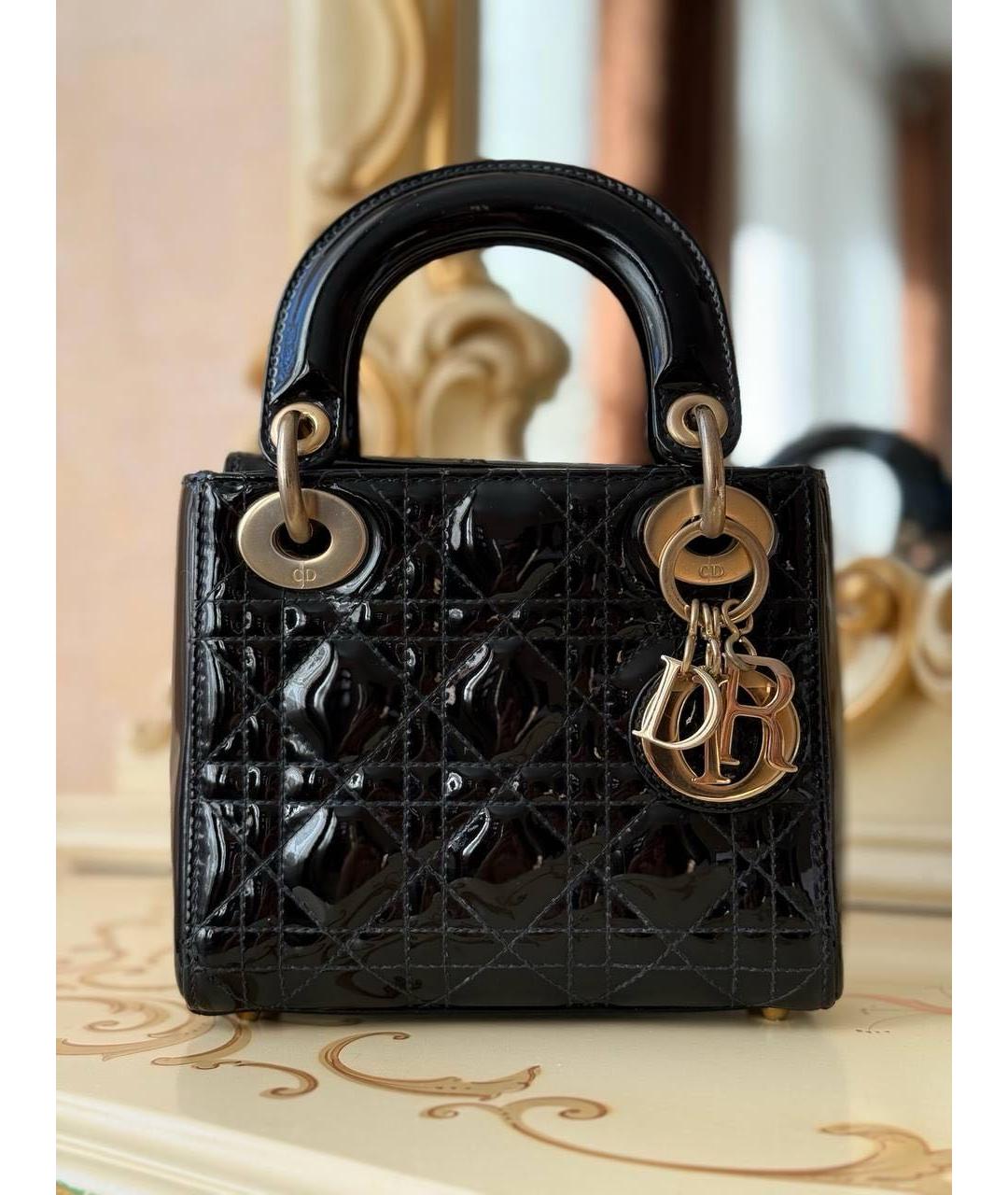 CHRISTIAN DIOR Черная сумка с короткими ручками из лакированной кожи, фото 6