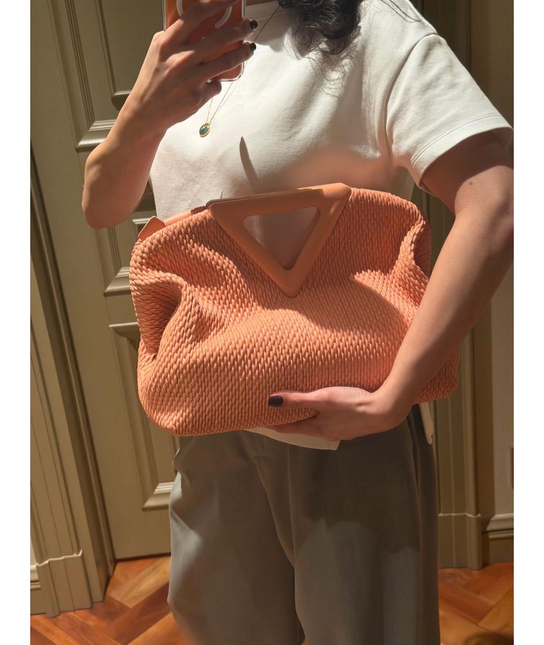 BOTTEGA VENETA Коралловая кожаная сумка через плечо, фото 5