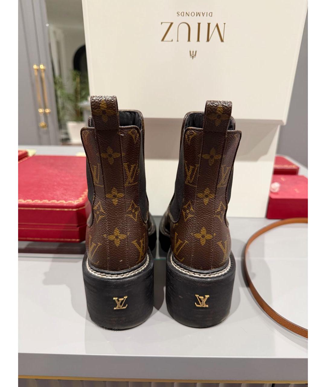 LOUIS VUITTON Коричневые кожаные ботинки, фото 4