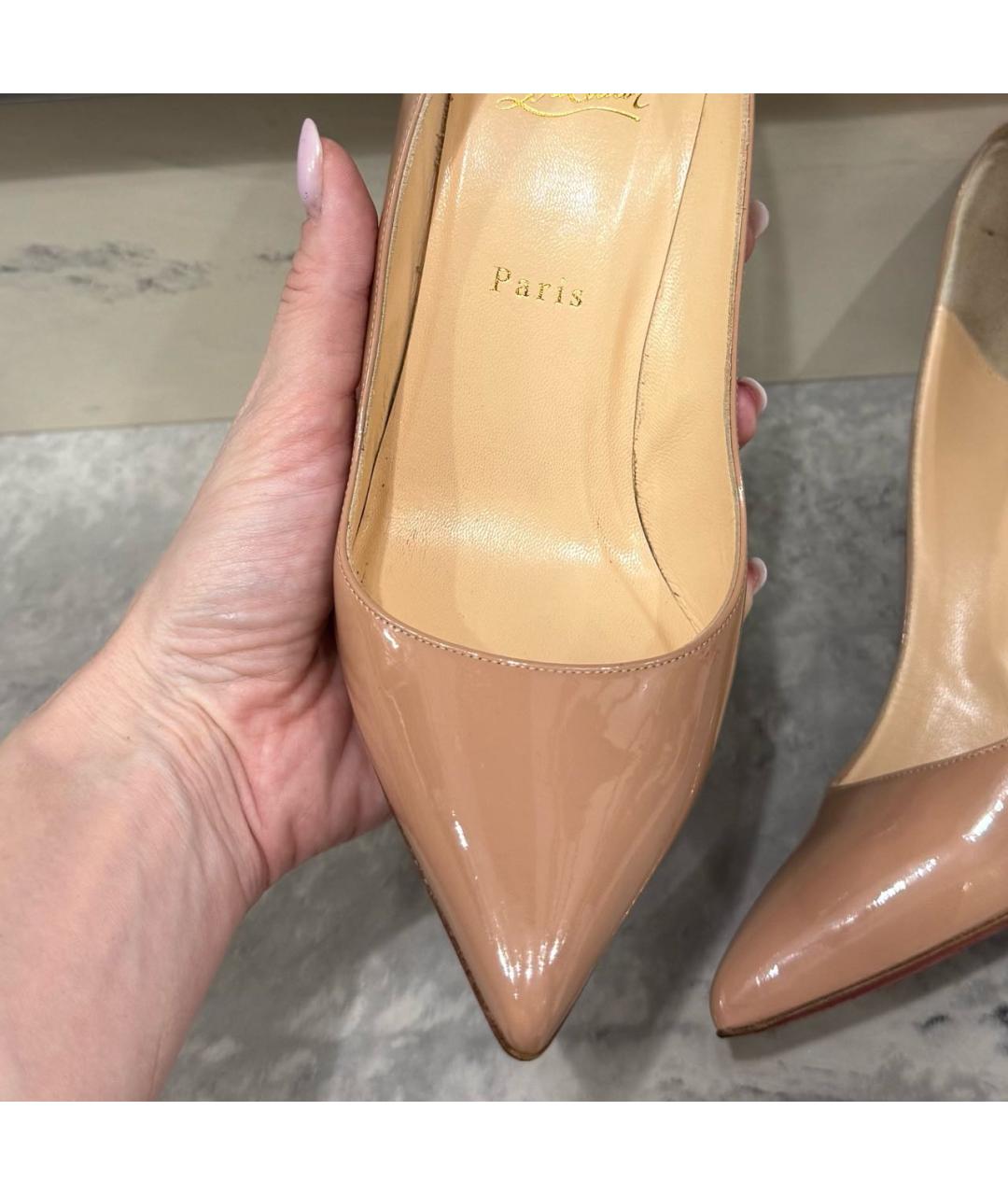 CHRISTIAN LOUBOUTIN Бежевые туфли из лакированной кожи, фото 4