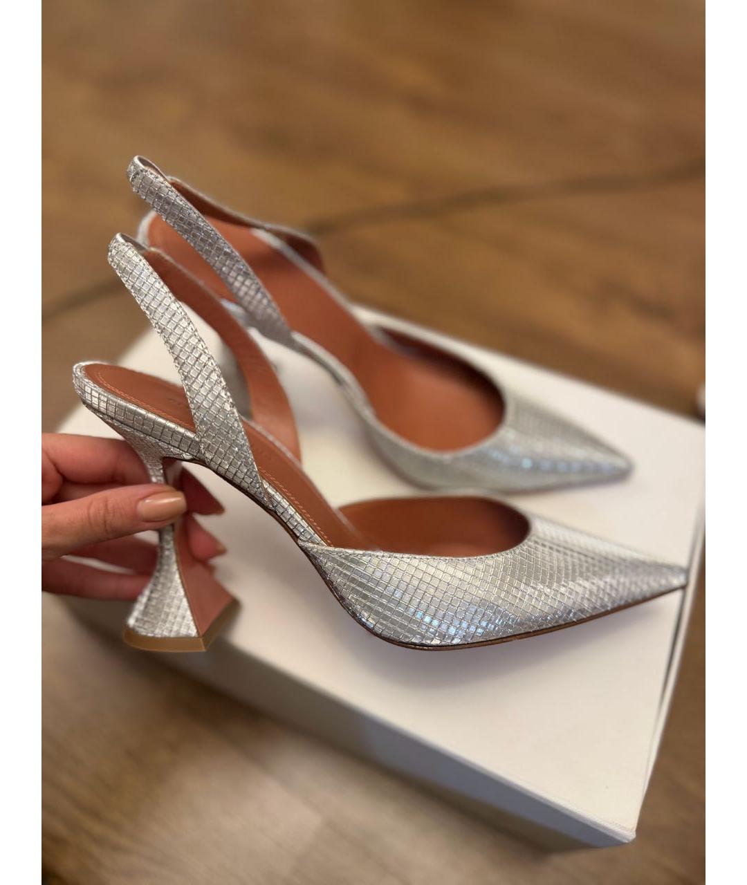 Amina Muaddi Серебряные кожаные туфли, фото 6