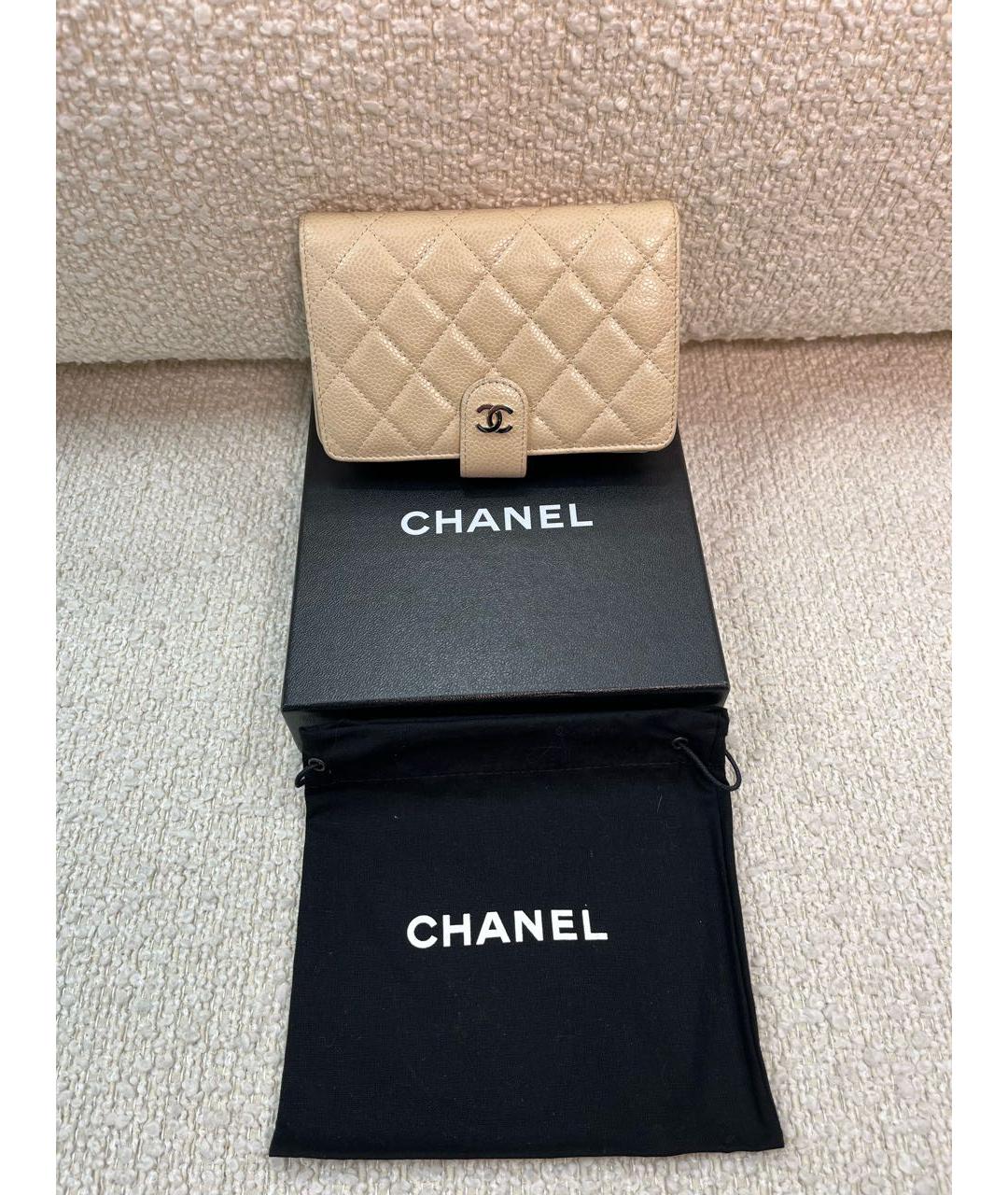 CHANEL Бежевый кожаный кошелек, фото 8