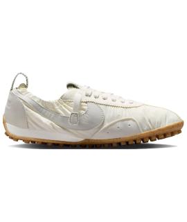 NIKE Кроссовки