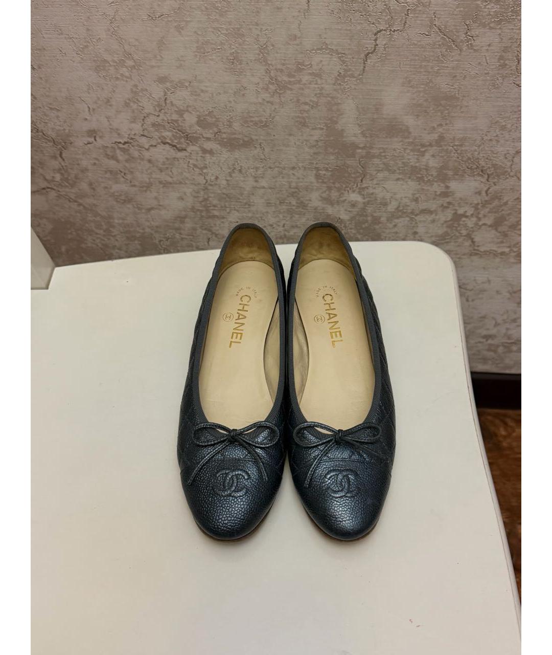 CHANEL Темно-синие кожаные балетки, фото 2