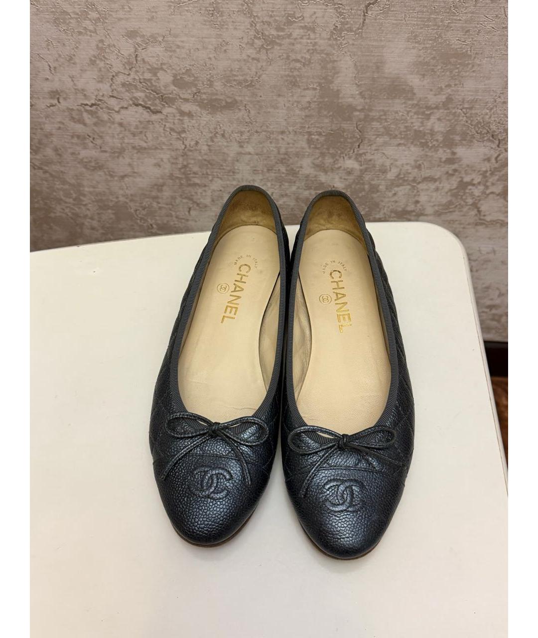 CHANEL Темно-синие кожаные балетки, фото 3