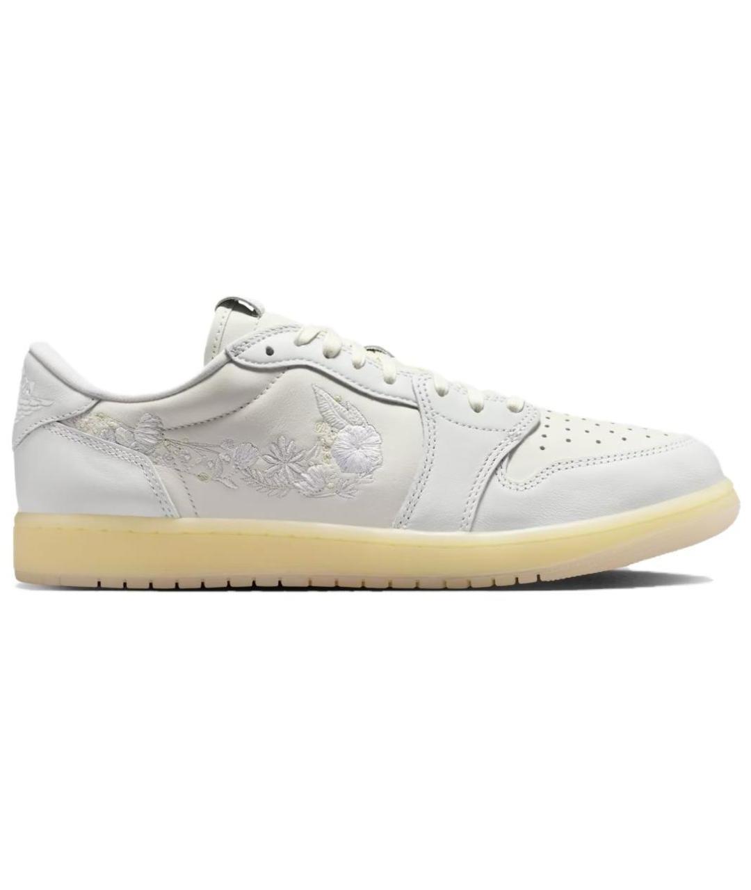 JORDAN Белые кроссовки, фото 1