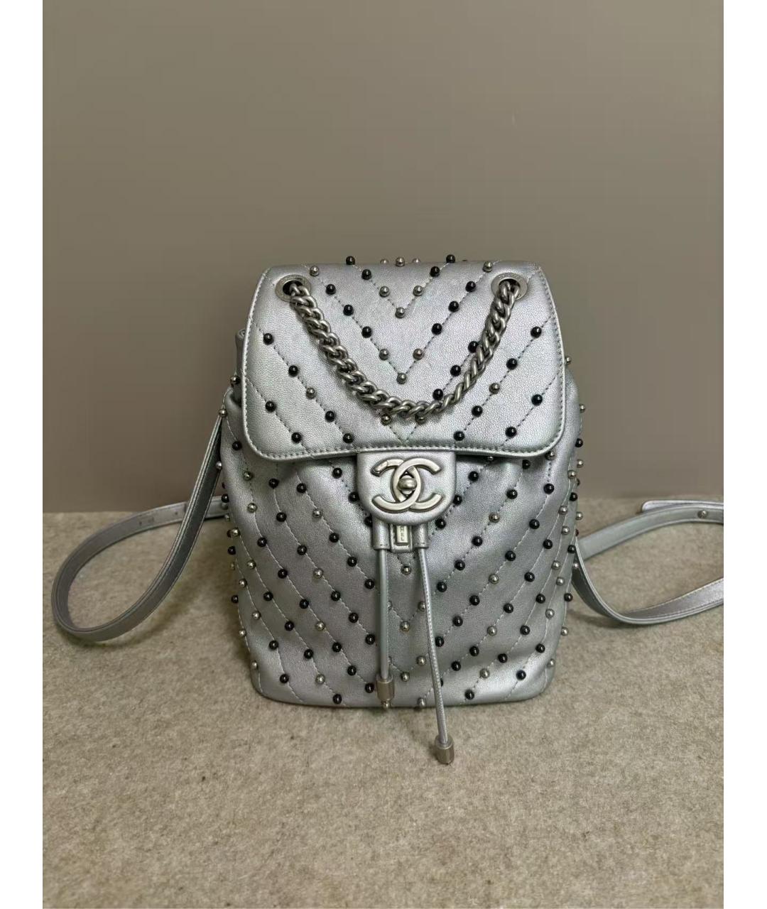 CHANEL Серебрянный кожаный рюкзак, фото 2