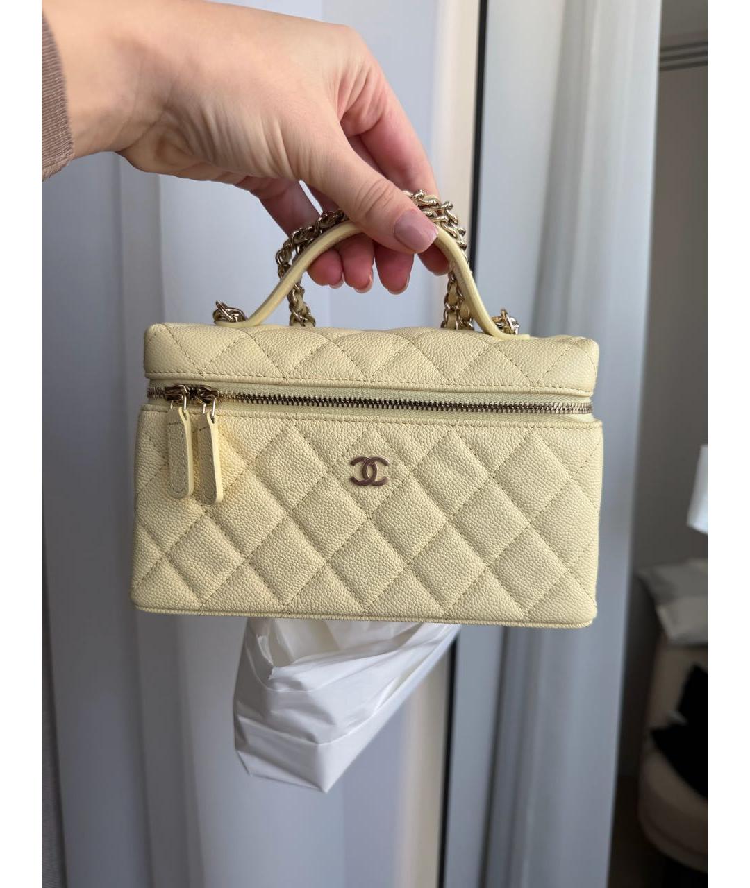 CHANEL Желтая кожаная сумка с короткими ручками, фото 2