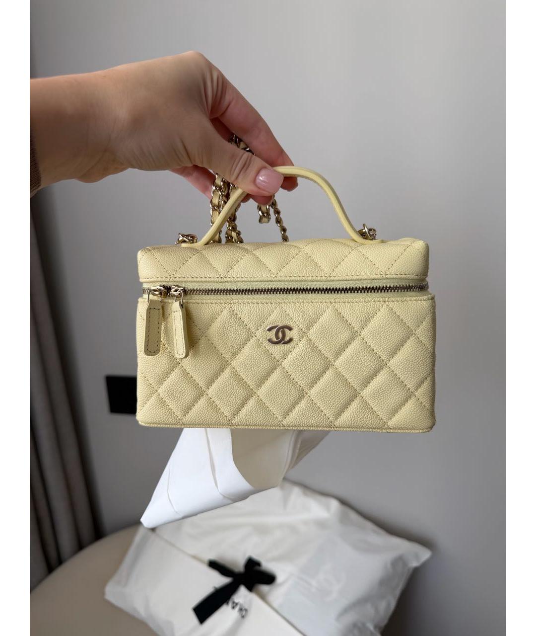 CHANEL Желтая кожаная сумка с короткими ручками, фото 5