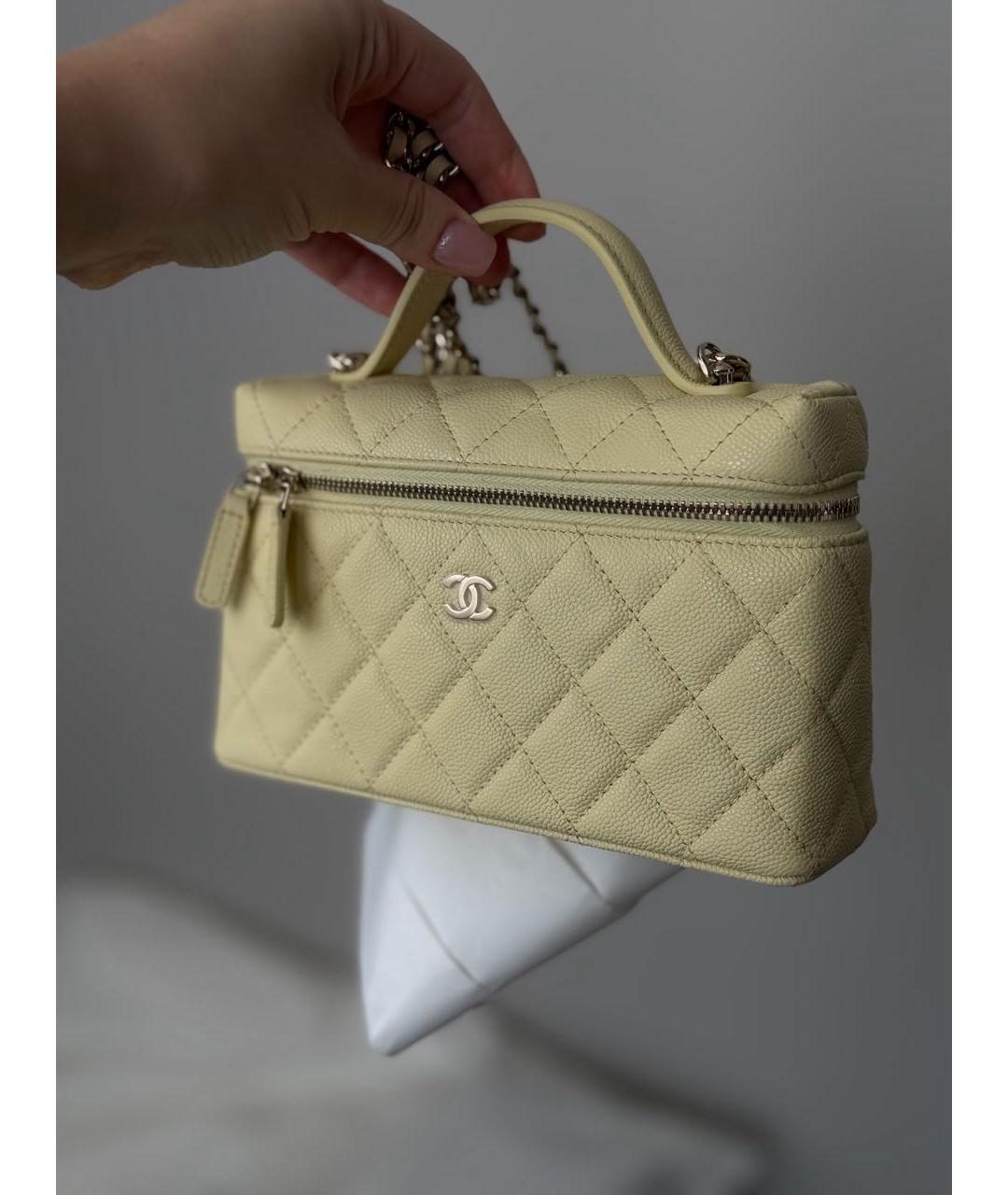 CHANEL Желтая кожаная сумка с короткими ручками, фото 3