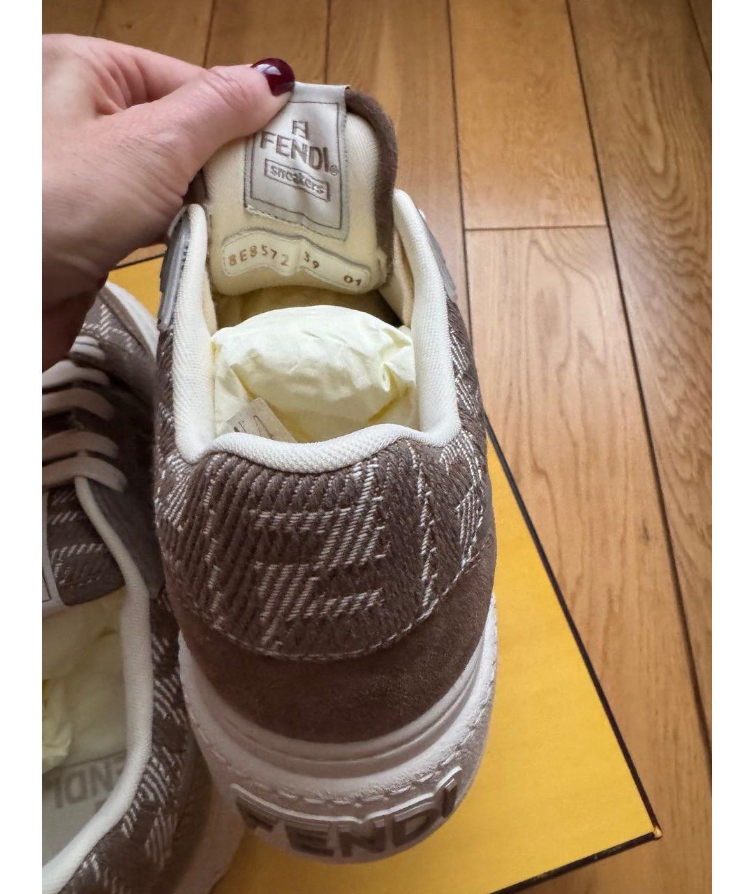 FENDI Бежевые кроссовки, фото 3