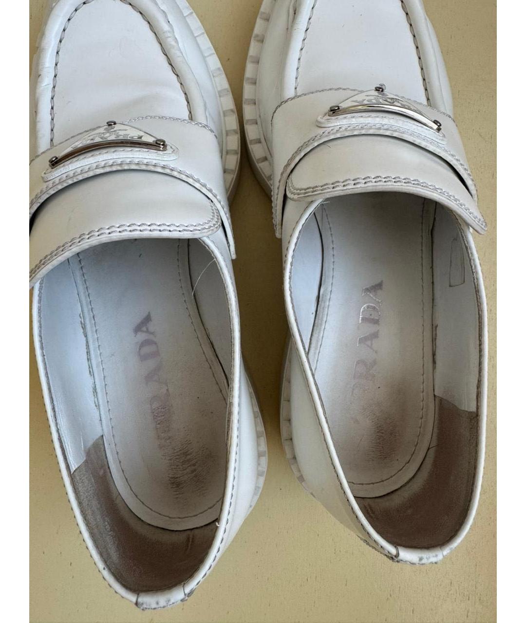 PRADA Белые кожаные лоферы, фото 2