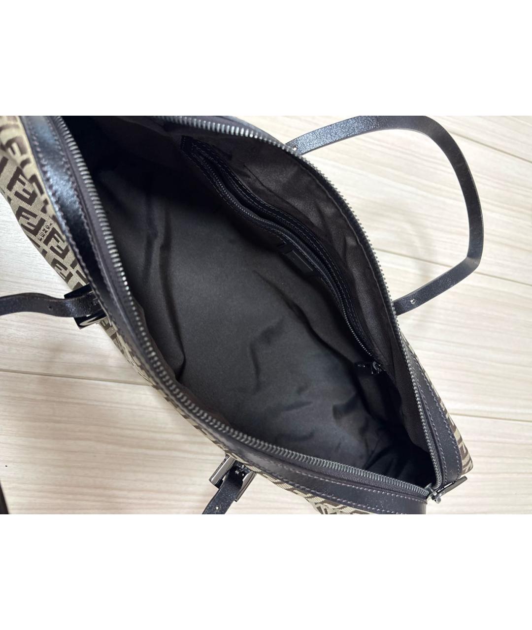 FENDI Коричневая сумка с короткими ручками, фото 4