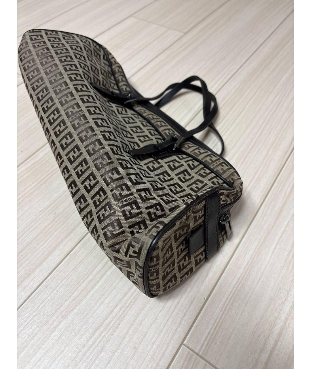 FENDI Коричневая сумка с короткими ручками, фото 3