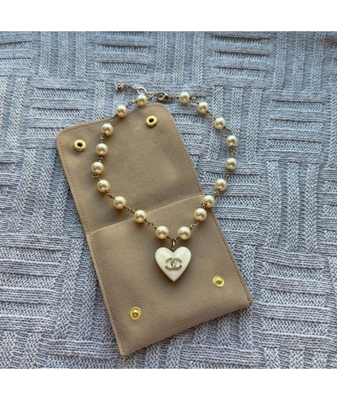 CHANEL Белое колье из экзотической кожи, фото 2