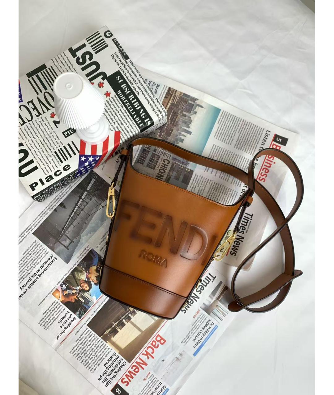 FENDI Коричневая кожаная сумка через плечо, фото 2