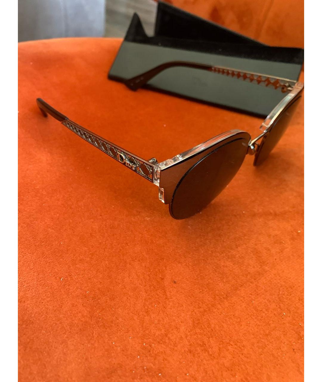 CHRISTIAN DIOR Серебряные металлические солнцезащитные очки, фото 2