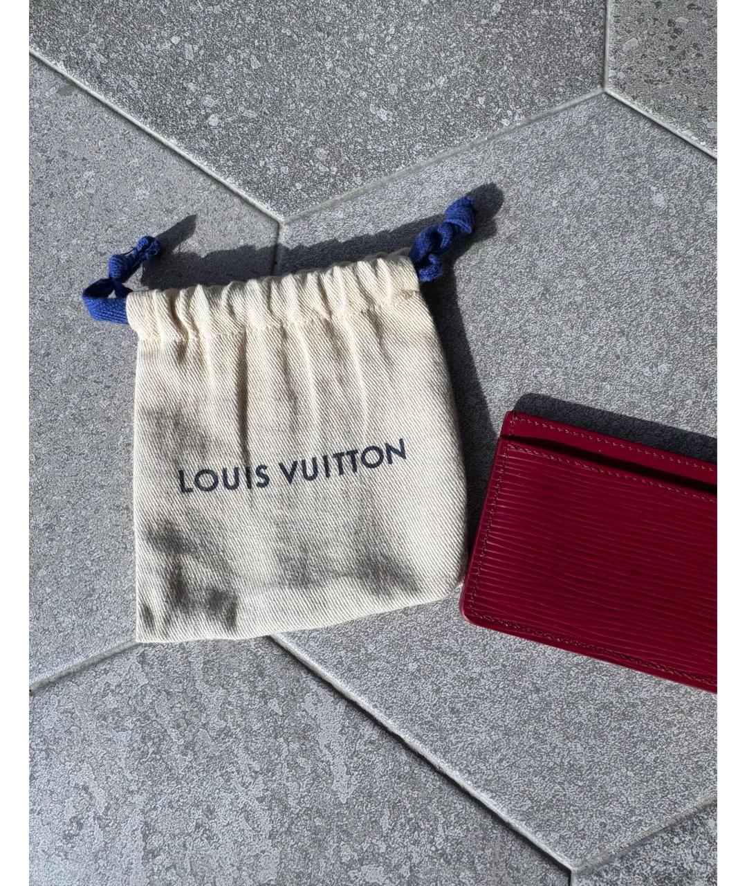 LOUIS VUITTON Бордовый кожаный кардхолдер, фото 5