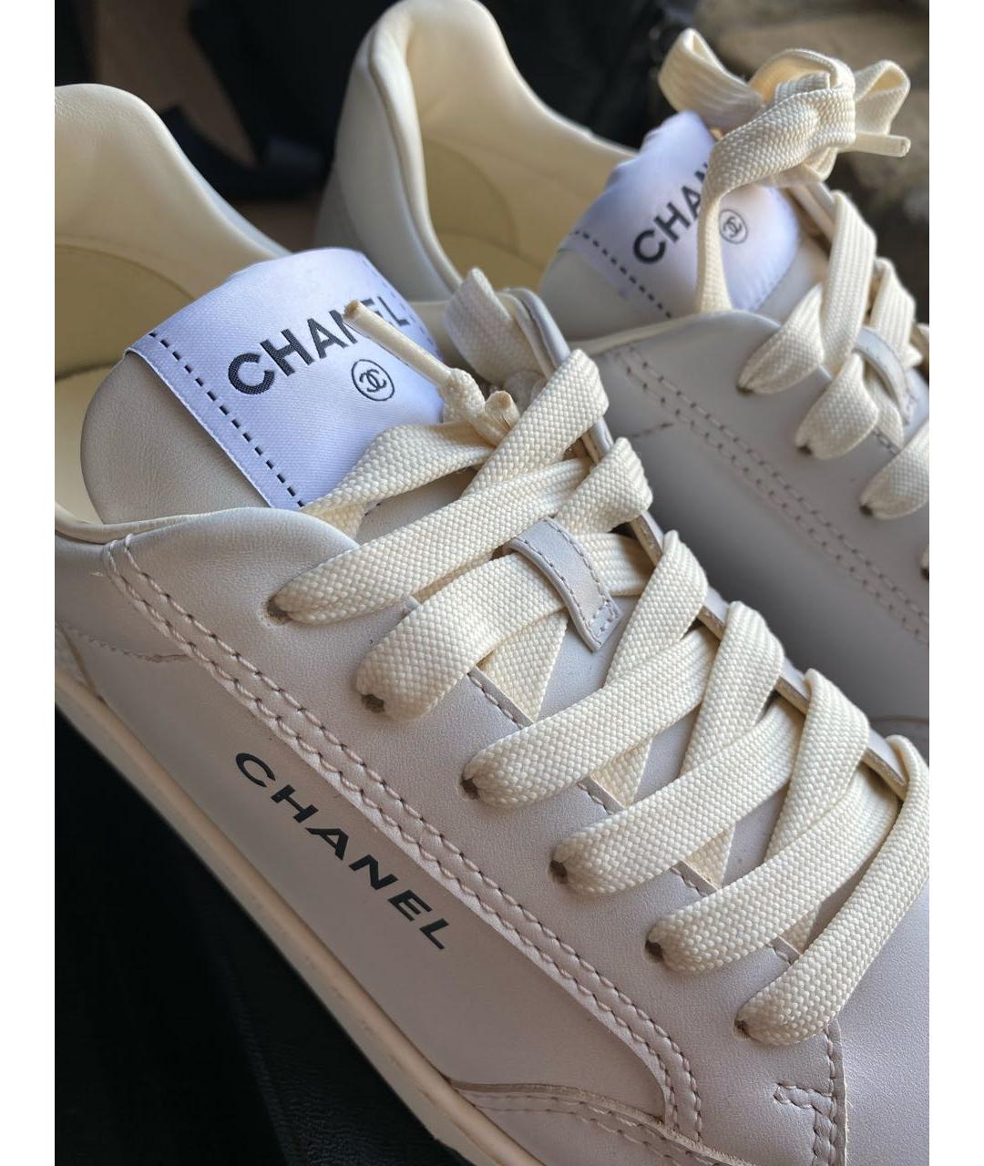 CHANEL Белые кожаные кроссовки, фото 5
