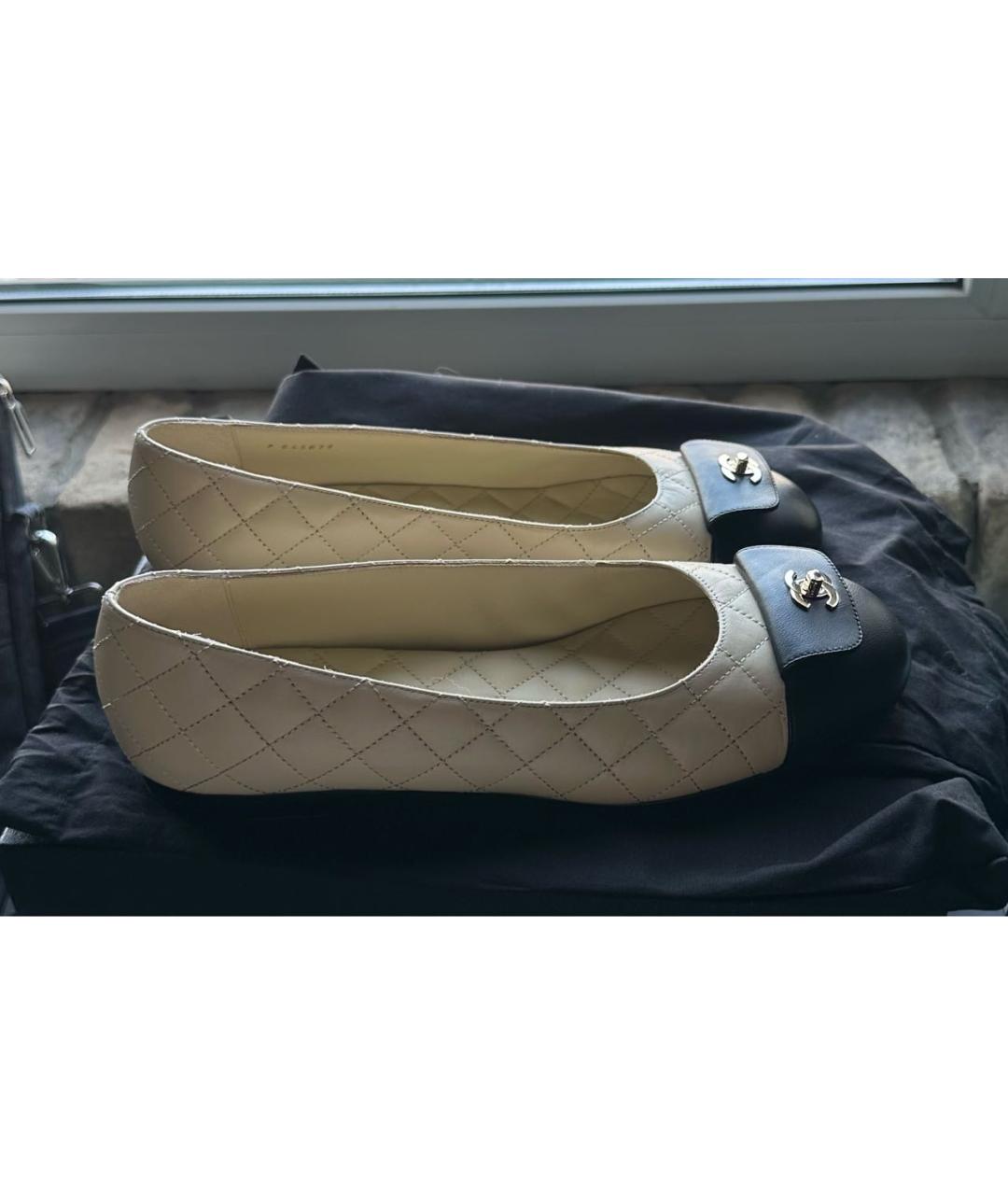 CHANEL Бежевые кожаные балетки, фото 9