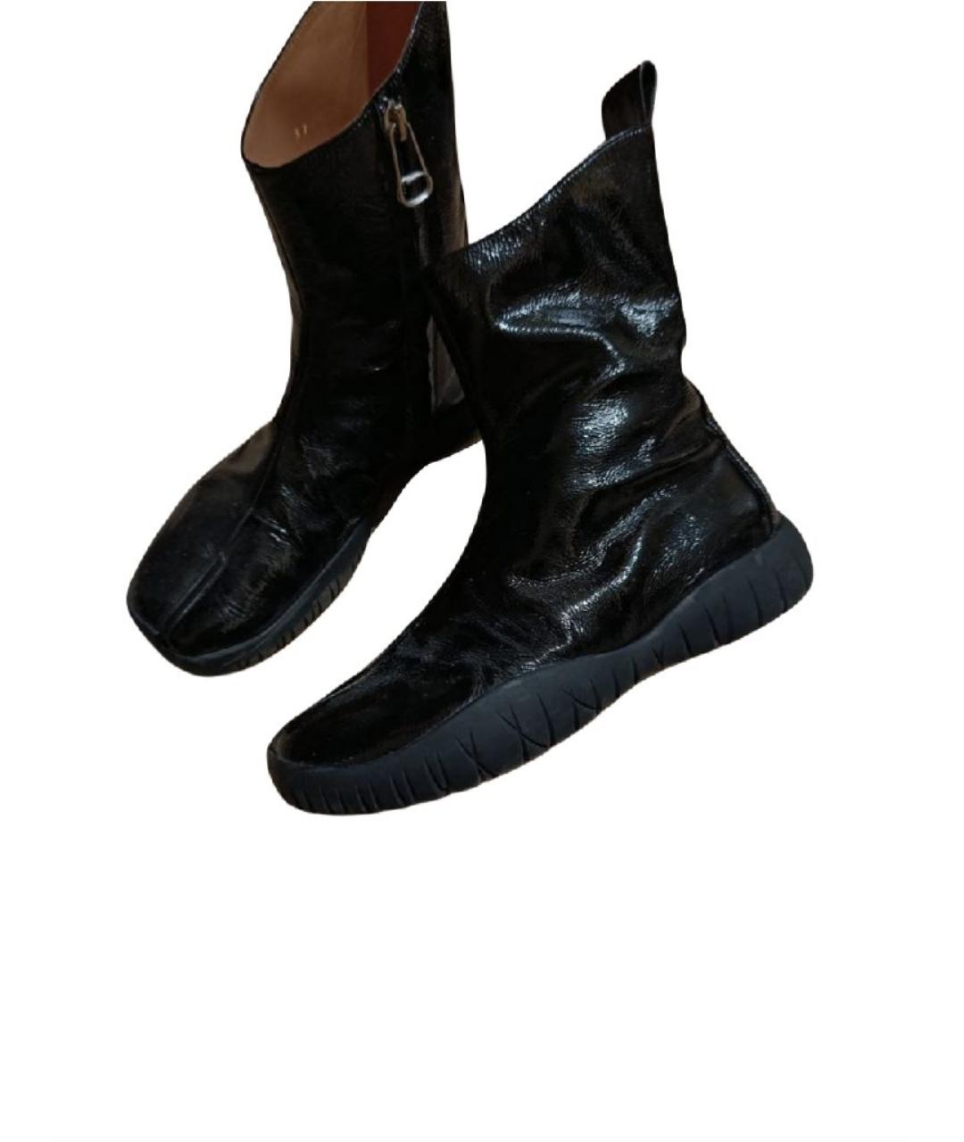 MAISON MARGIELA Черные полусапоги из лакированной кожи, фото 9