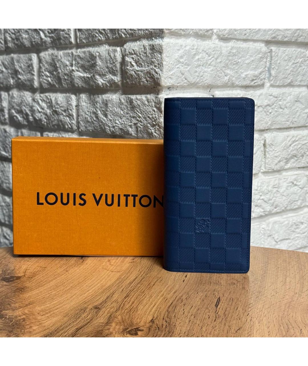 LOUIS VUITTON Синий кожаный кошелек, фото 2