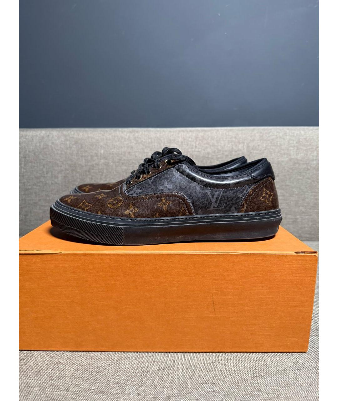 LOUIS VUITTON Коричневые низкие кроссовки / кеды, фото 5