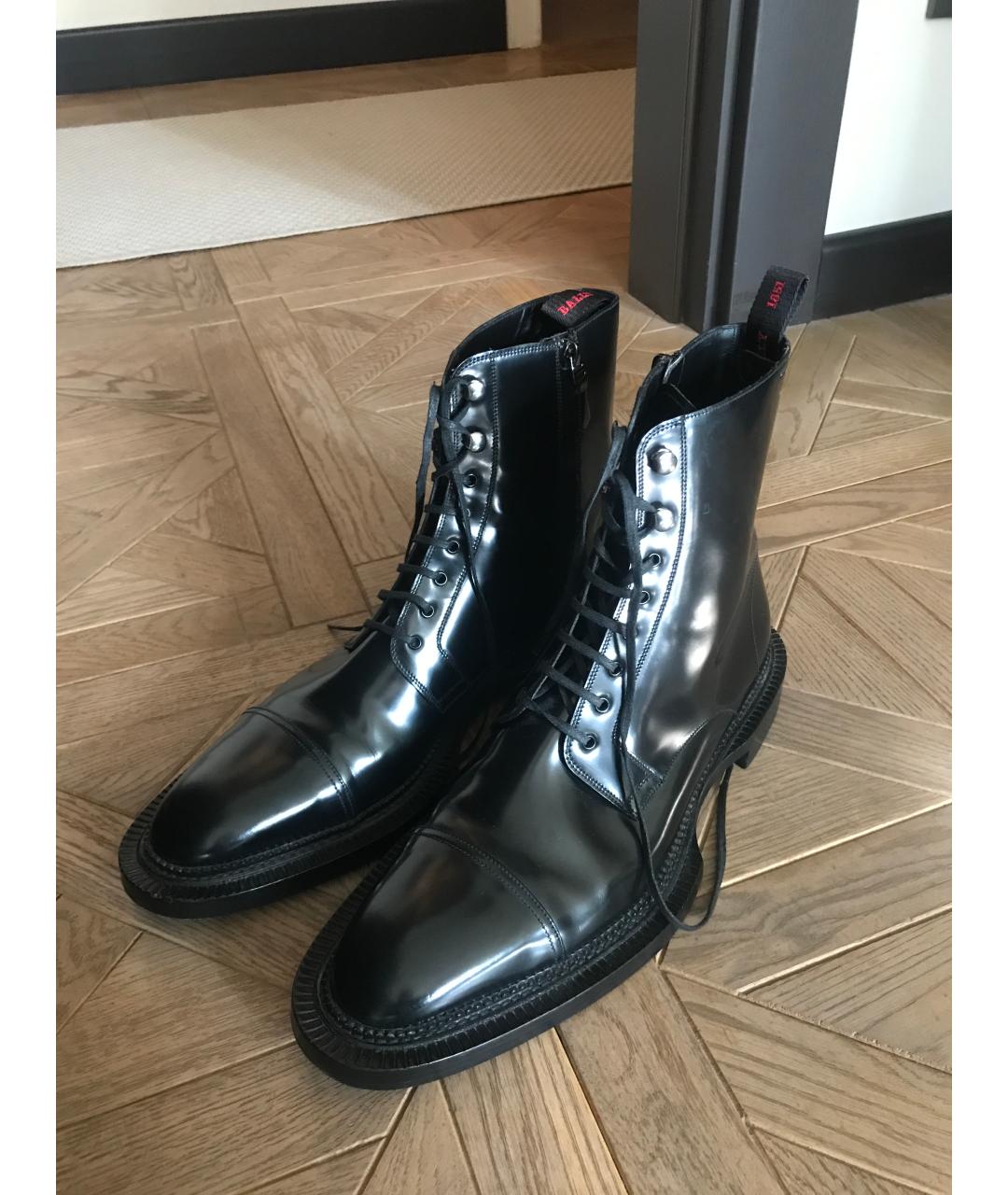 BALLY Черные высокие ботинки из лакированной кожи, фото 4