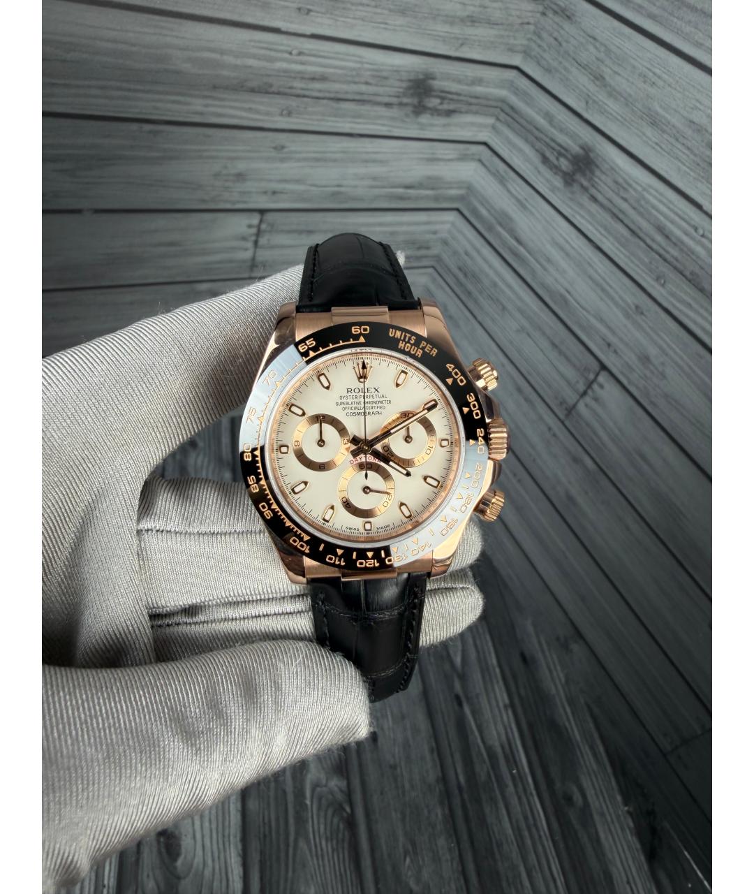 ROLEX Бежевые часы из розового золота, фото 2