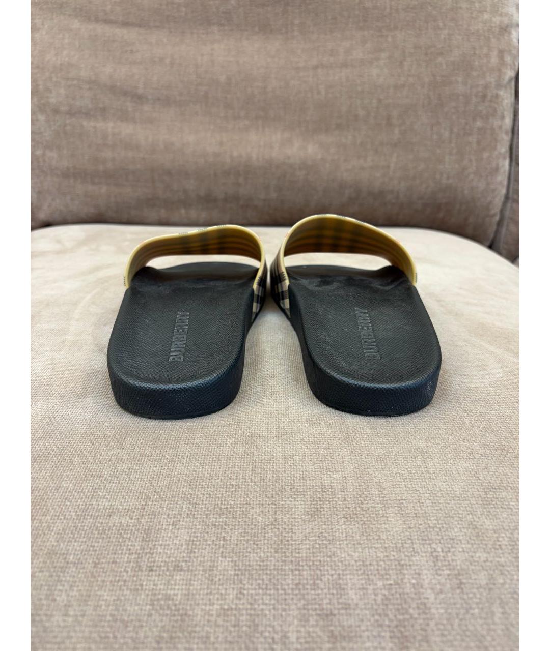 BURBERRY Бежевые резиновые шлепанцы, фото 4