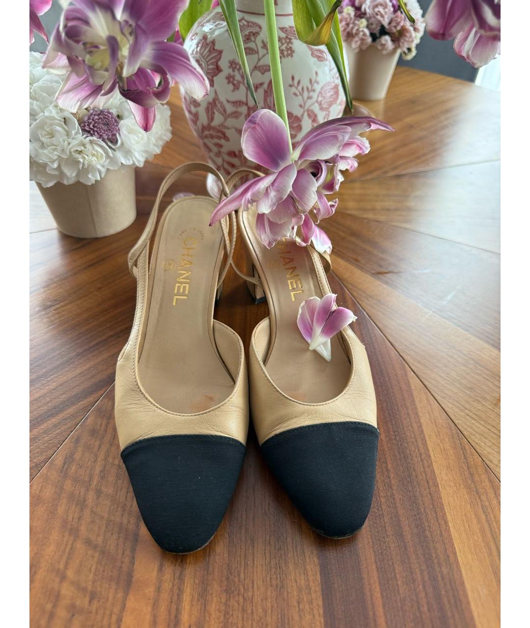 CHANEL Бежевые кожаные туфли, фото 2