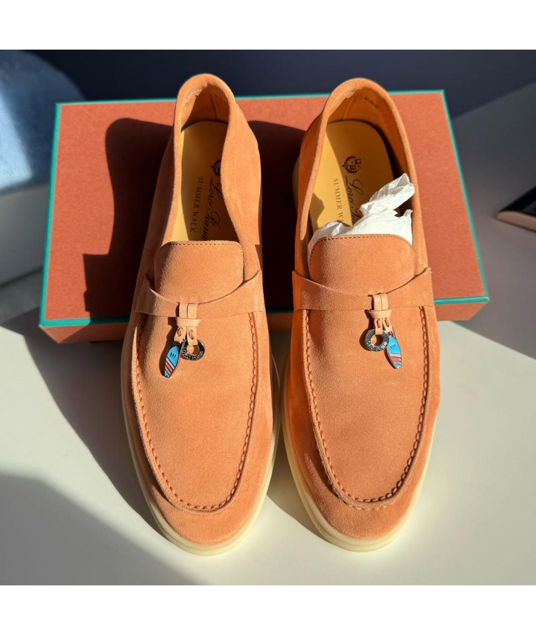 LORO PIANA Коралловые замшевые лоферы, фото 2