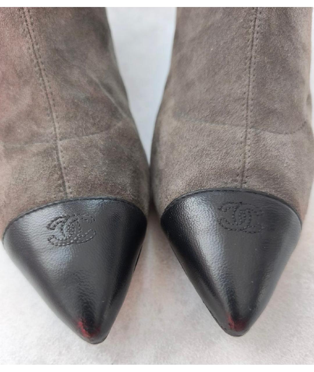 CHANEL Серые замшевые ботильоны, фото 9
