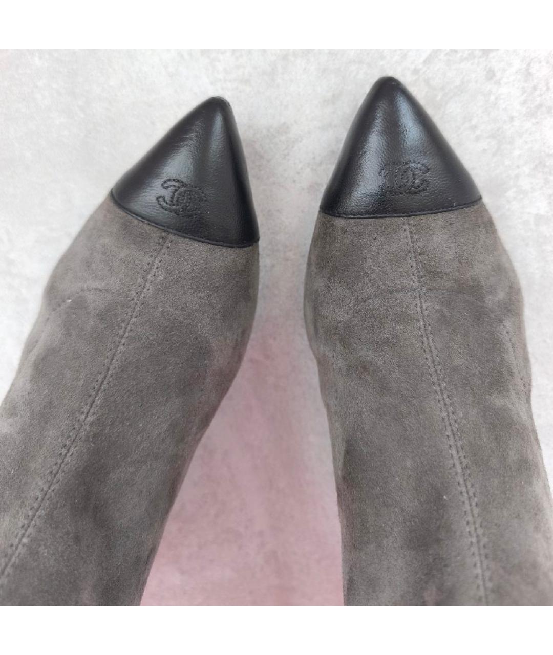 CHANEL Серые замшевые ботильоны, фото 6