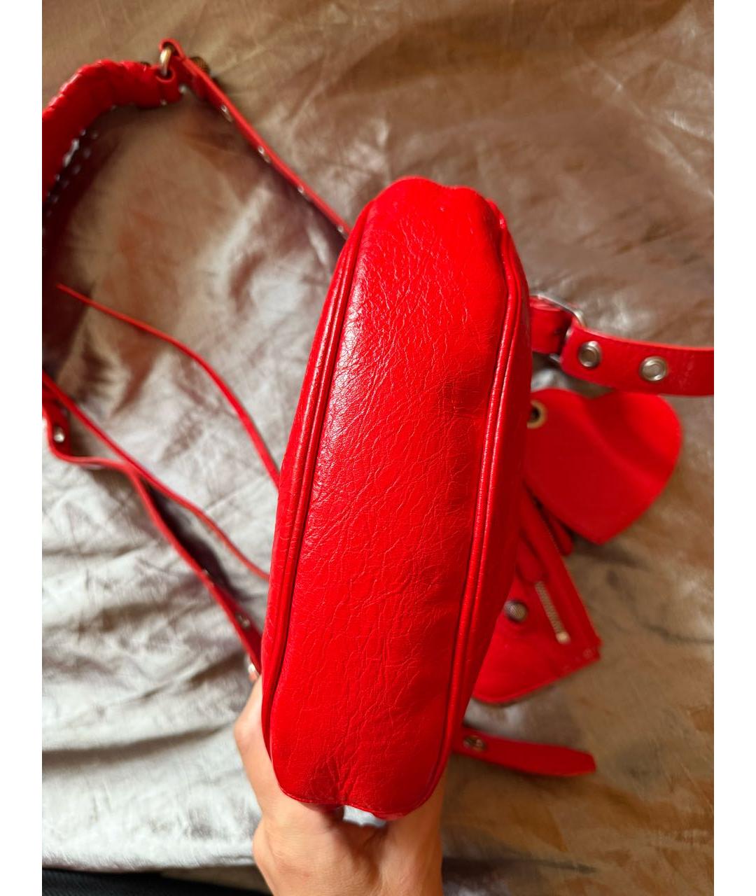 BALENCIAGA Красная кожаная сумка через плечо, фото 3