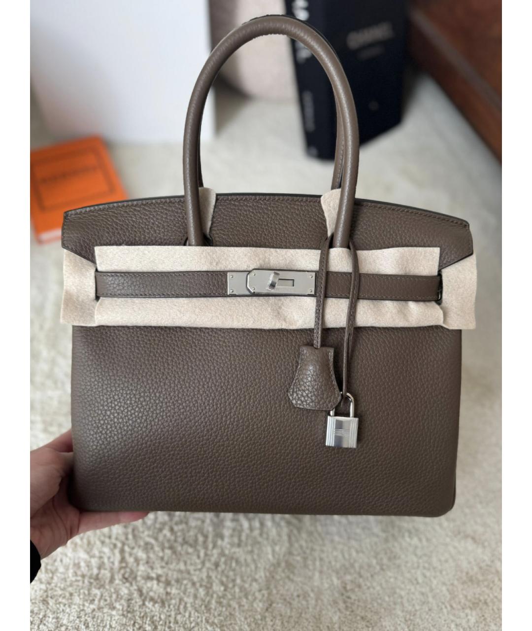 HERMES Коричневая кожаная сумка с короткими ручками, фото 2