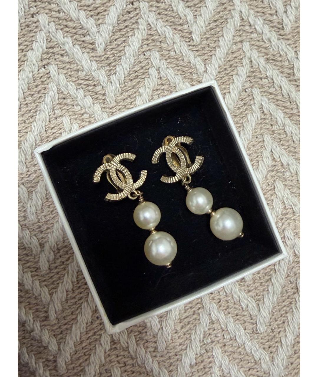 CHANEL Золотые клипсы, фото 5