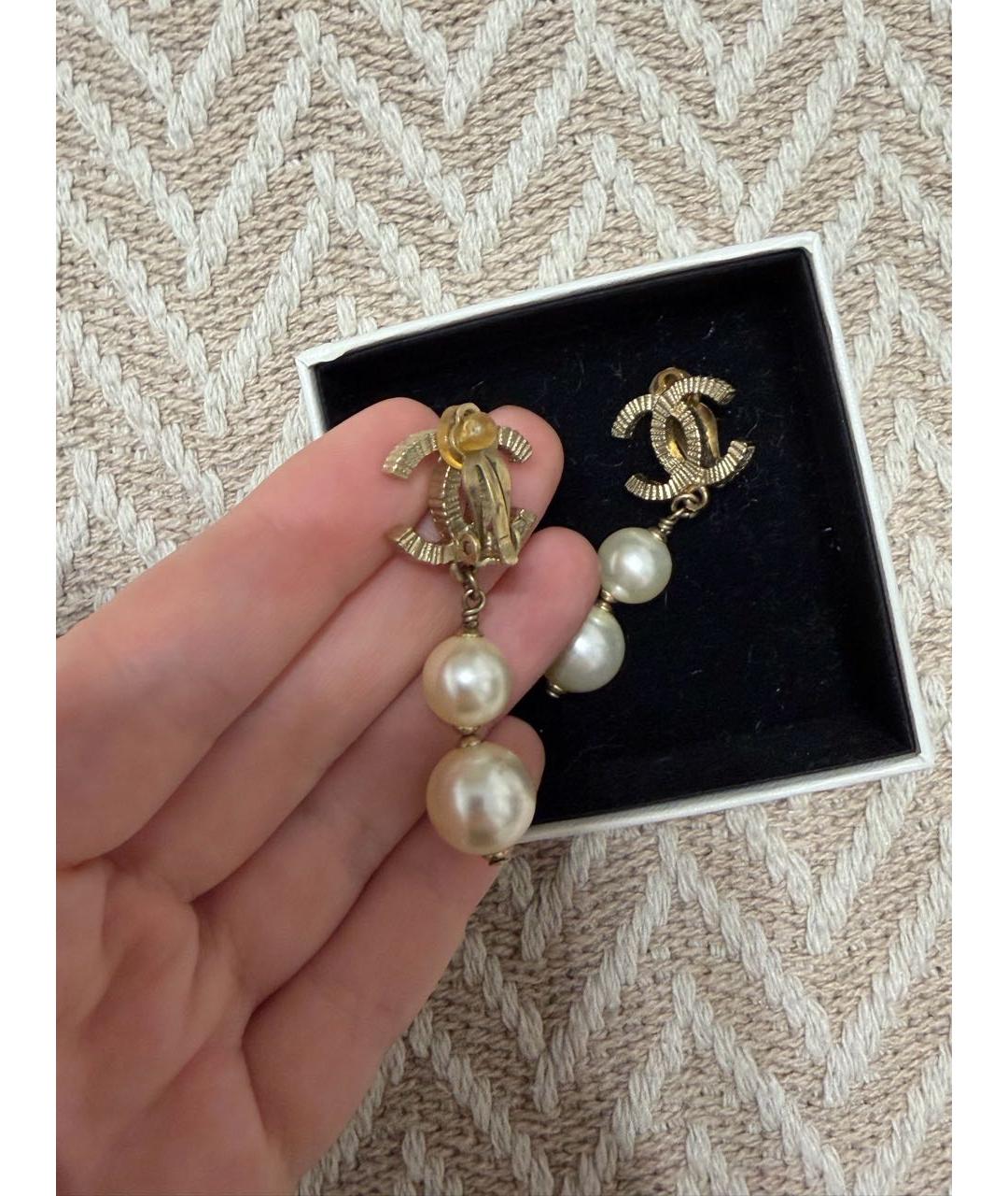 CHANEL Золотые клипсы, фото 2