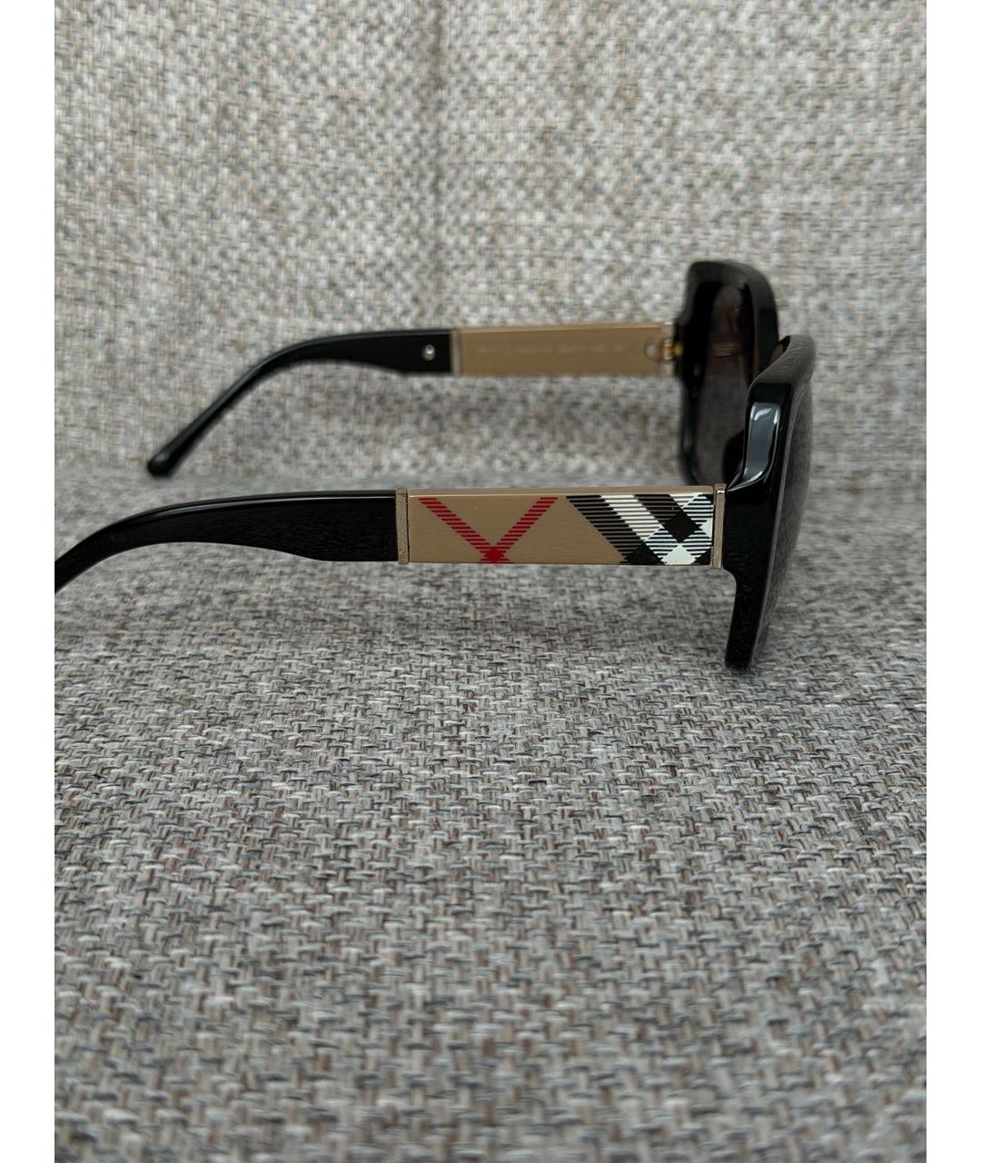 BURBERRY Черные пластиковые солнцезащитные очки, фото 2