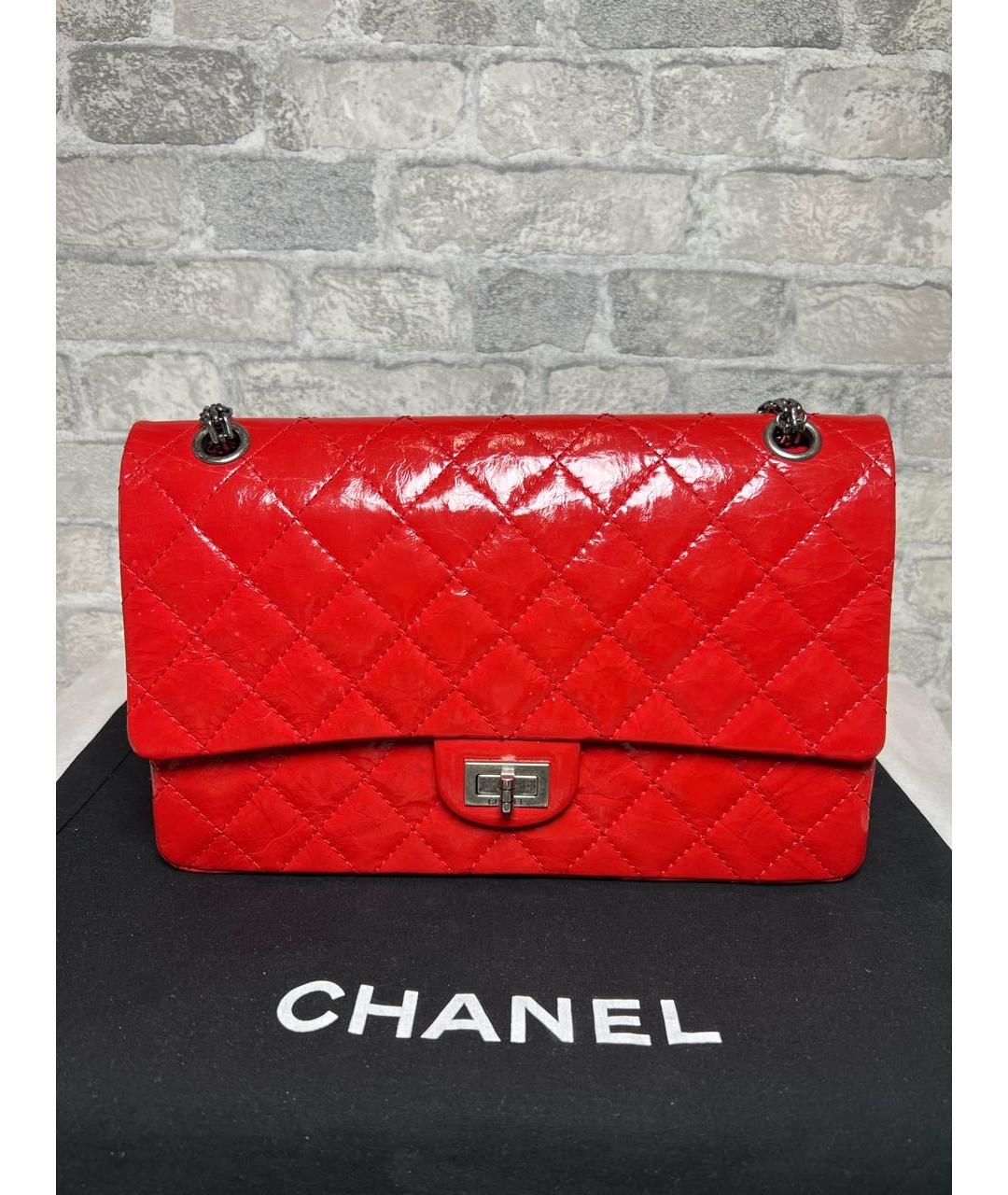 CHANEL Красная сумка через плечо из лакированной кожи, фото 9