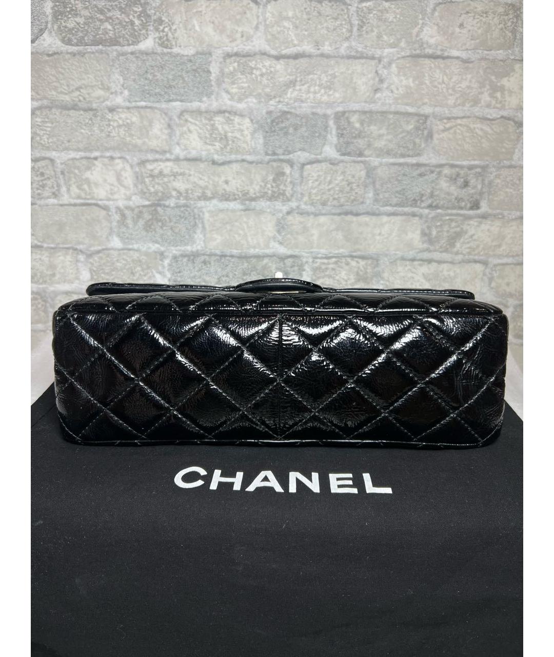 CHANEL Черная сумка через плечо из лакированной кожи, фото 6